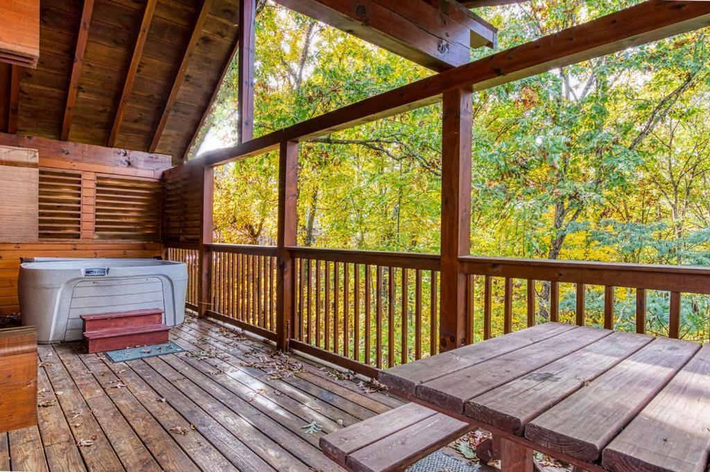 The Nut House, Hot Tub, Game Room, Wifi, 1089 Free Tickets Each Paid Day, Dollywood And More! พิเจนฟอร์จ ภายนอก รูปภาพ
