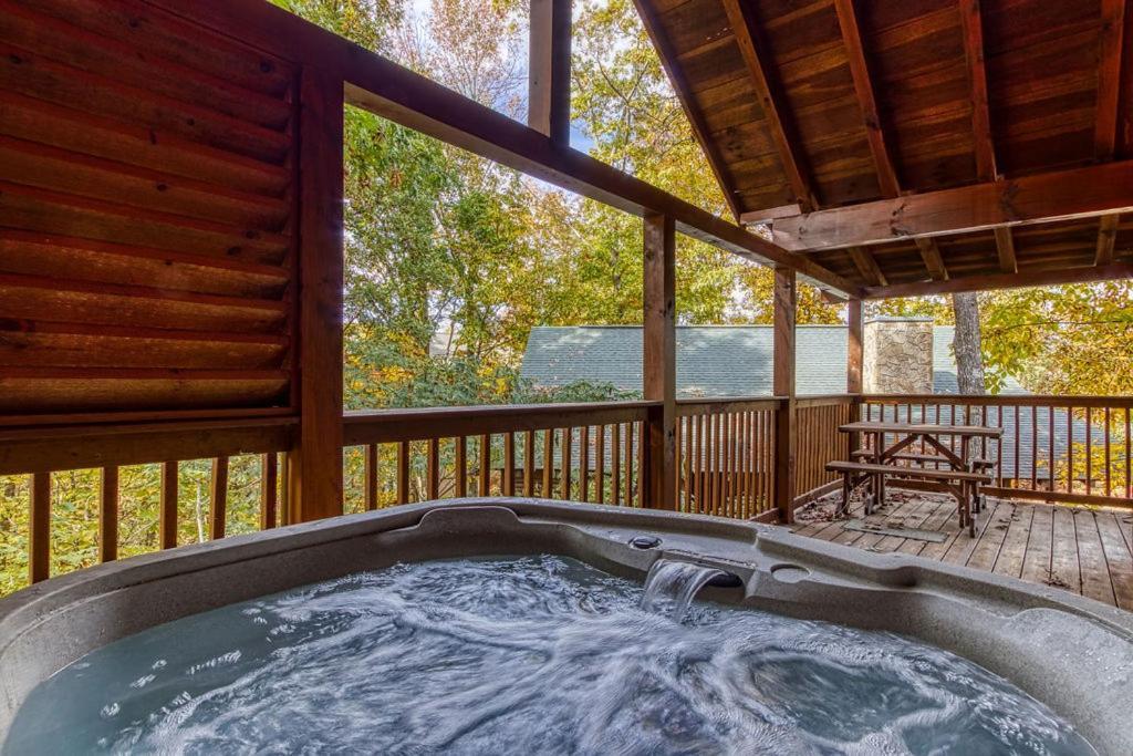 The Nut House, Hot Tub, Game Room, Wifi, 1089 Free Tickets Each Paid Day, Dollywood And More! พิเจนฟอร์จ ภายนอก รูปภาพ