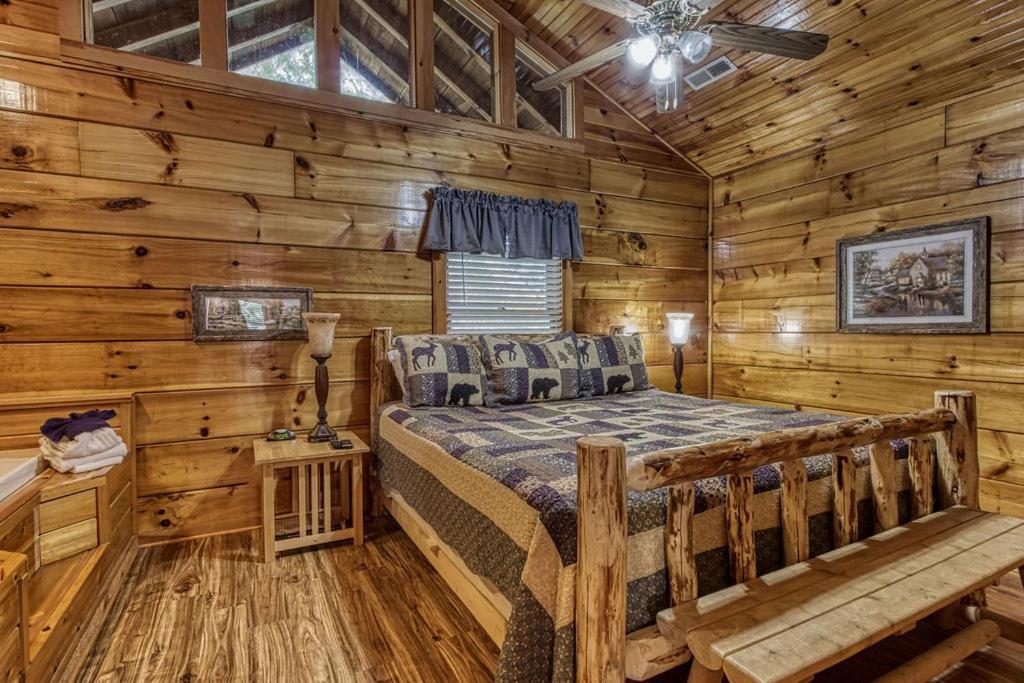 The Nut House, Hot Tub, Game Room, Wifi, 1089 Free Tickets Each Paid Day, Dollywood And More! พิเจนฟอร์จ ภายนอก รูปภาพ